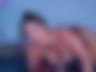 ReinaChloe's Live Sex Cam Show