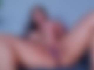 ReinaChloe's Live Sex Cam Show