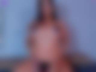 Live cam show with ReinaChloe - Skinny on sexylivex.com