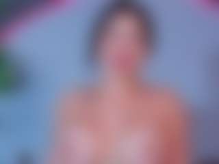 ReinaChloe's Live Sex Cam Show