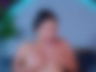 ReinaChloe's Live Sex Cam Show