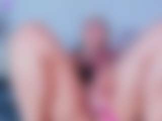 ReinaChloe's Live Sex Cam Show