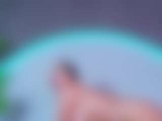 ReinaChloe's Live Sex Cam Show