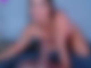 ReinaChloe's Live Sex Cam Show
