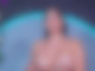 ReinaChloe's Live Sex Cam Show