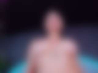 ReinaChloe's Live Sex Cam Show