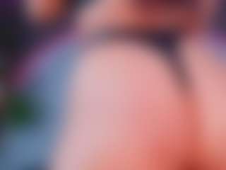 ReinaChloe's Live Sex Cam Show