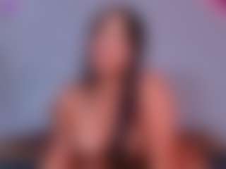 Live cam show with ReinaChloe - Handjob on slutload