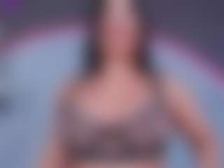 Live cam show with ReinaChloe - Handjob on Camsoda