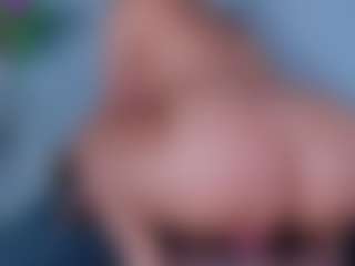 ReinaChloe's Live Sex Cam Show