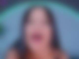 ReinaChloe's Live Sex Cam Show