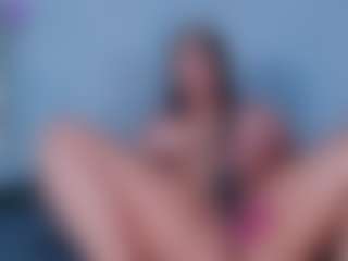 ReinaChloe's Live Sex Cam Show