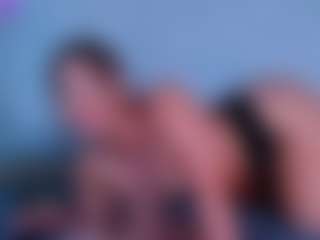 ReinaChloe's Live Sex Cam Show