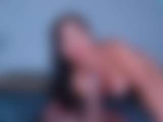 ReinaChloe's Live Sex Cam Show