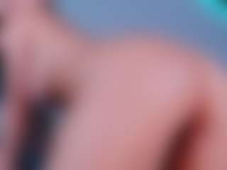 ReinaChloe's Live Sex Cam Show