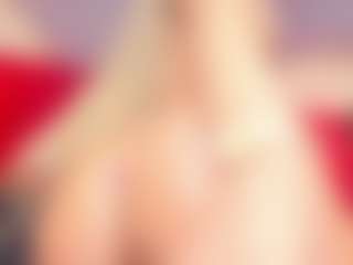 YayaHilton's Live Sex Cam Show