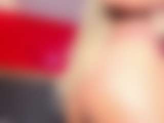 Live cam show with YayaHilton - Teen (18+) on Streamer API