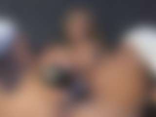 YayaHilton's Live Sex Cam Show