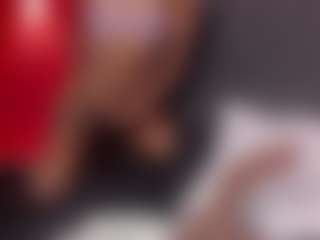 Live cam show with YayaHilton - Small Tits on SpunkLive