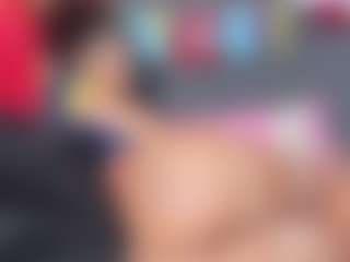 YayaHilton's Live Sex Cam Show