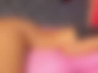 YayaHilton's Live Sex Cam Show