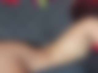 YayaHilton's Live Sex Cam Show