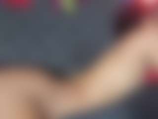 YayaHilton's Live Sex Cam Show