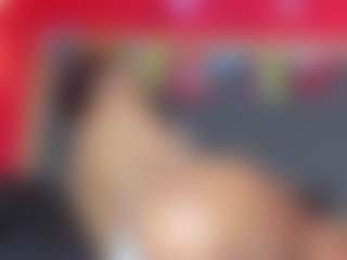 YayaHilton's Live Sex Cam Show