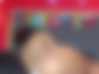 YayaHilton's Live Sex Cam Show