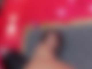 YayaHilton's Live Sex Cam Show