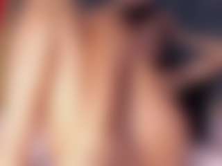 YayaHilton's Live Sex Cam Show