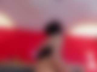 YayaHilton's Live Sex Cam Show
