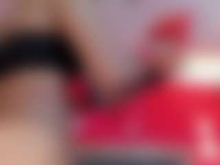 YayaHilton's Live Sex Cam Show