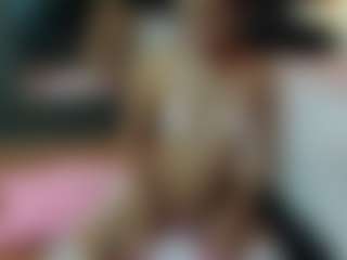 YayaHilton's Live Sex Cam Show