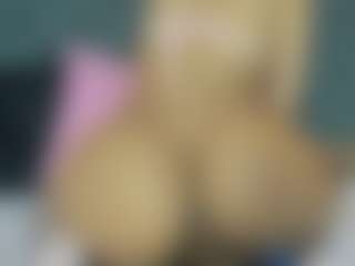 Live cam show with YayaHilton - Anal Toys on StripNow