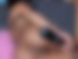 YayaHilton's Live Sex Cam Show