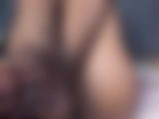 YayaHilton's Live Sex Cam Show