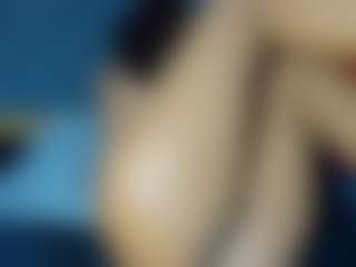 YayaHilton's Live Sex Cam Show