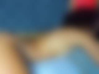 YayaHilton's Live Sex Cam Show