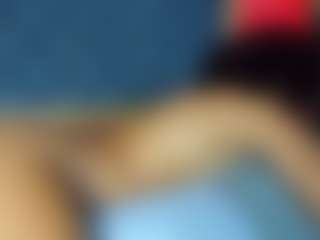 YayaHilton's Live Sex Cam Show