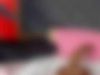 YayaHilton's Live Sex Cam Show