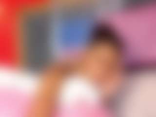YayaHilton's Live Sex Cam Show