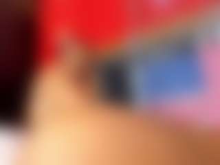 YayaHilton's Live Sex Cam Show