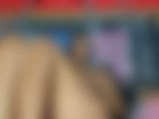 YayaHilton's Live Sex Cam Show