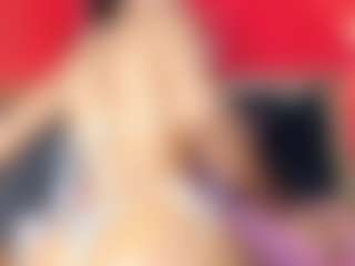 YayaHilton's Live Sex Cam Show