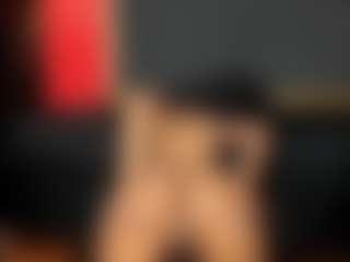 YayaHilton's Live Sex Cam Show