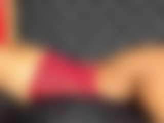 YayaHilton's Live Sex Cam Show