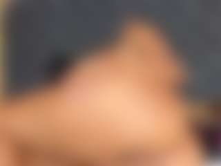YayaHilton's Live Sex Cam Show