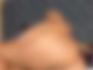 YayaHilton's Live Sex Cam Show