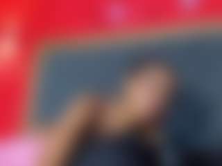 YayaHilton's Live Sex Cam Show